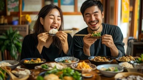 探秘德宏餐桌上的昆虫美食：地下蚁巢中的春天珍馐