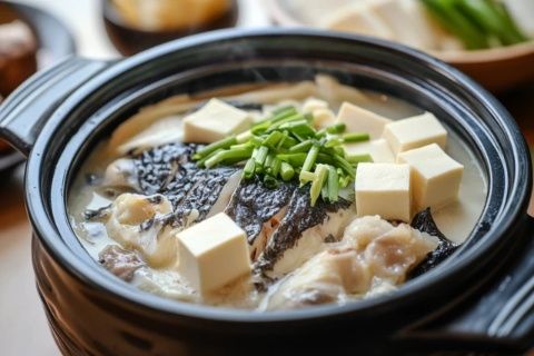 北碚必尝美食地图：从豆花饭到特色烤鱼一站式攻略