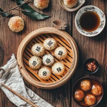 探索香港十大必尝特色美食：从早茶到夜宵的美味之旅