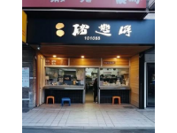 为什么胖东来的门店顾客络绎不绝？