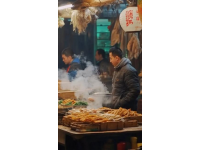 四川广安肖溪古镇美食探索：粉蒸鲢鱼、手工皮蛋与地道小吃探秘